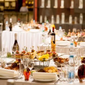 банкетный стол